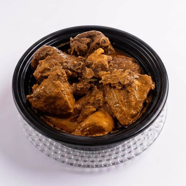 Pollo Guisado / Stewed Chicken.